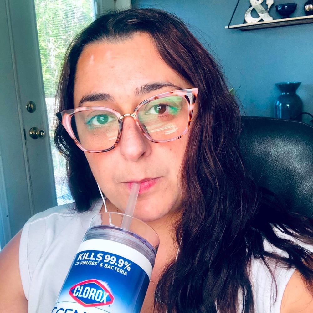 Meet your Posher, Monica